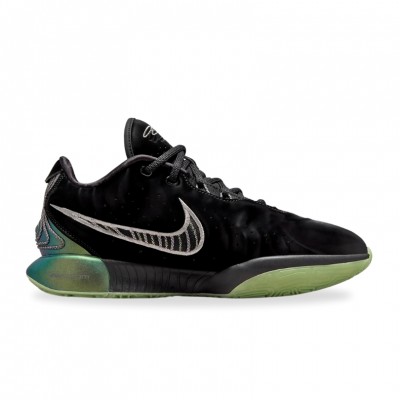 chaussure Nike LeBron XXI