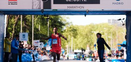 Derara Hurisa y Maritu Ketema reafirman el dominio etíope y de adidas en el Maratón de Madrid 2025