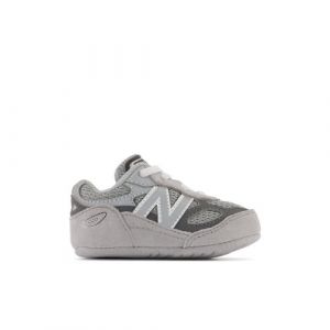 New Balance Enfant 990v6 Crib Bungee en Gris