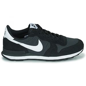 W NIKE INTERNATIONALIST