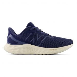 Chaussures New Balance Fresh Foam Arishi v4 bleu marine crème - 47.5