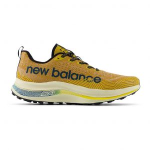 Chaussures New Balance FuelCell SuperComp Trail moutarde noir - 47