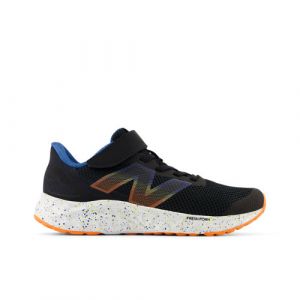 New Balance Enfant Fresh Foam Arishi v4 Bungee Lace with Top Strap en Noir/Bleu/Orange