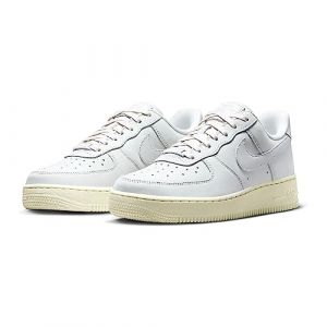 Baskets Nike Air Force 1 Premium Femmes