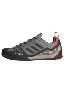 adidas Unisex Chaussure de randonnée Terrex Swift Solo 2.0