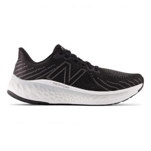 Chaussures New Balance Fresh Foam Vongo v5 blanc noir - 40.5