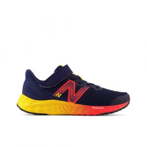 New Balance Enfant Fresh Foam Arishi v4 Bungee Lace with Top Strap en Bleu/Rouge/Jaune