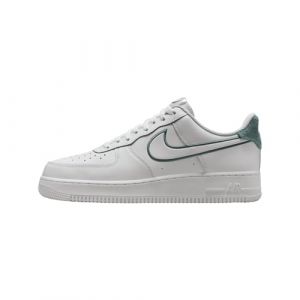 NIKE Air Force 1 '07 LV8 Baskets en cuir pour homme