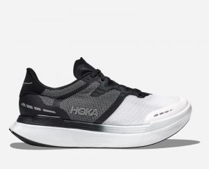 HOKA Transport X Chaussures en Black/White Taille 40 2/3 | Route